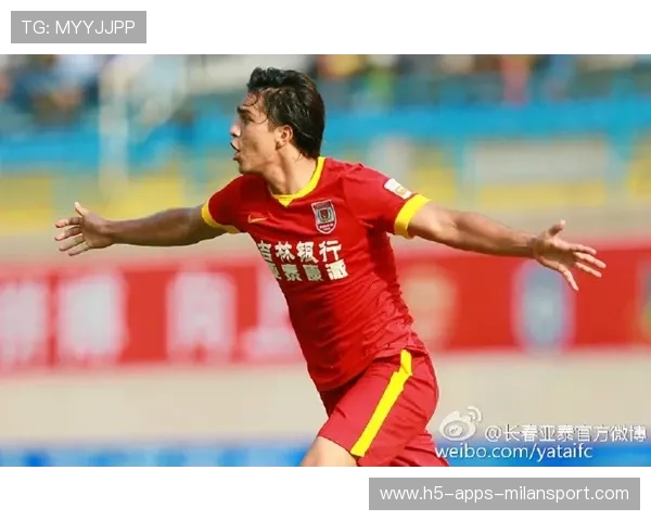 周鸿祎观战苏超策反镇江队员 常州队1比0绝杀迎赛季首胜 周鸿祎观战苏超策反镇江队员 常州队1比0绝杀迎赛季首胜