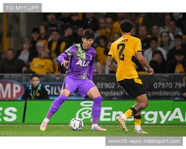 孙兴慜边路推进持续施压