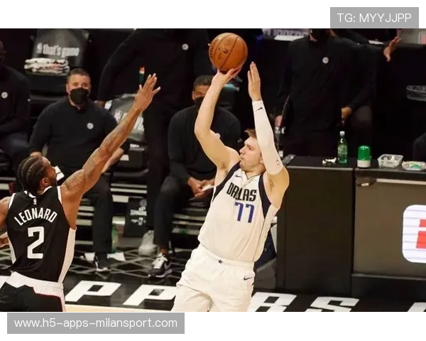 独行侠轰下 150 分，东契奇三分雨下不停