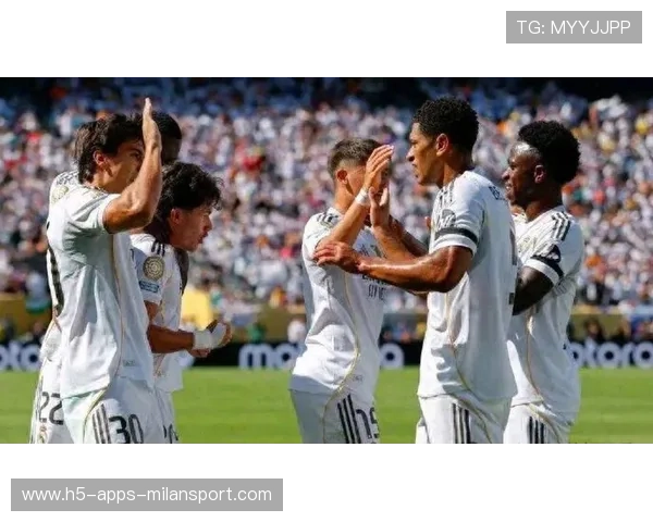 皇马外围连抽终结防守，强势进攻来袭